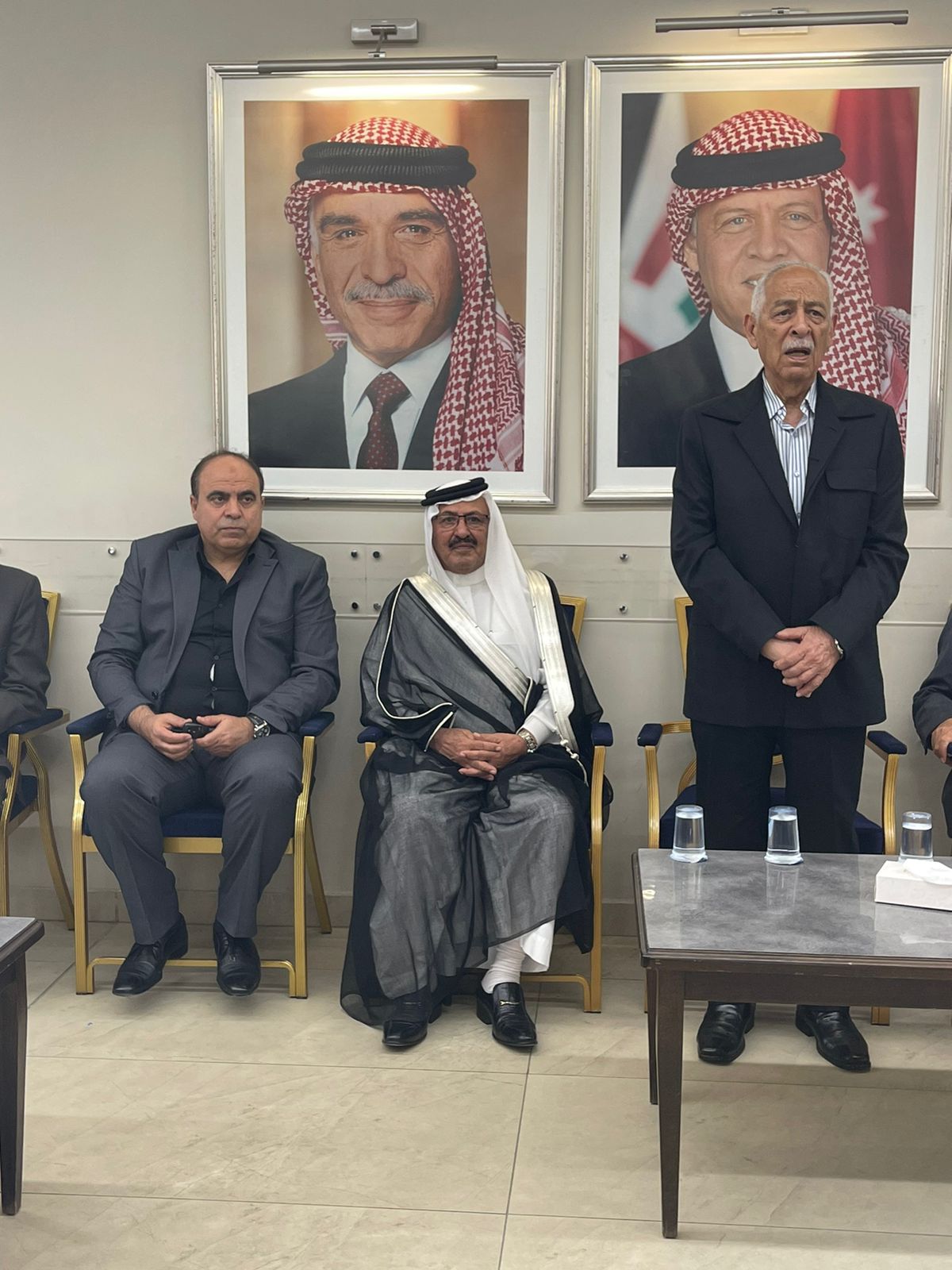 مندوبا عن الملك وولي العهد.. العيسوي يعزي عشيرة المجالي