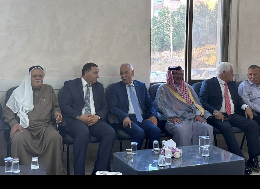 مندوبا عن الملك وولي العهد.. العيسوي يعزي الحجاحجة وأبو هزيم