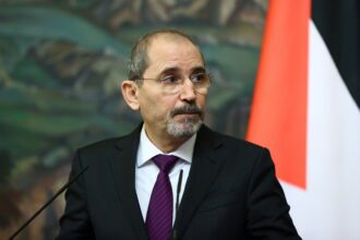 الصفدي: الأردن يُشدد على وقف العدوان ويدعم جهود التوصل لصفقة تبادل فِي غزة