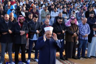 جموع غفيرة تؤدي صلاة عيد الأضحى المبارك في مختلف محافظات المملكة