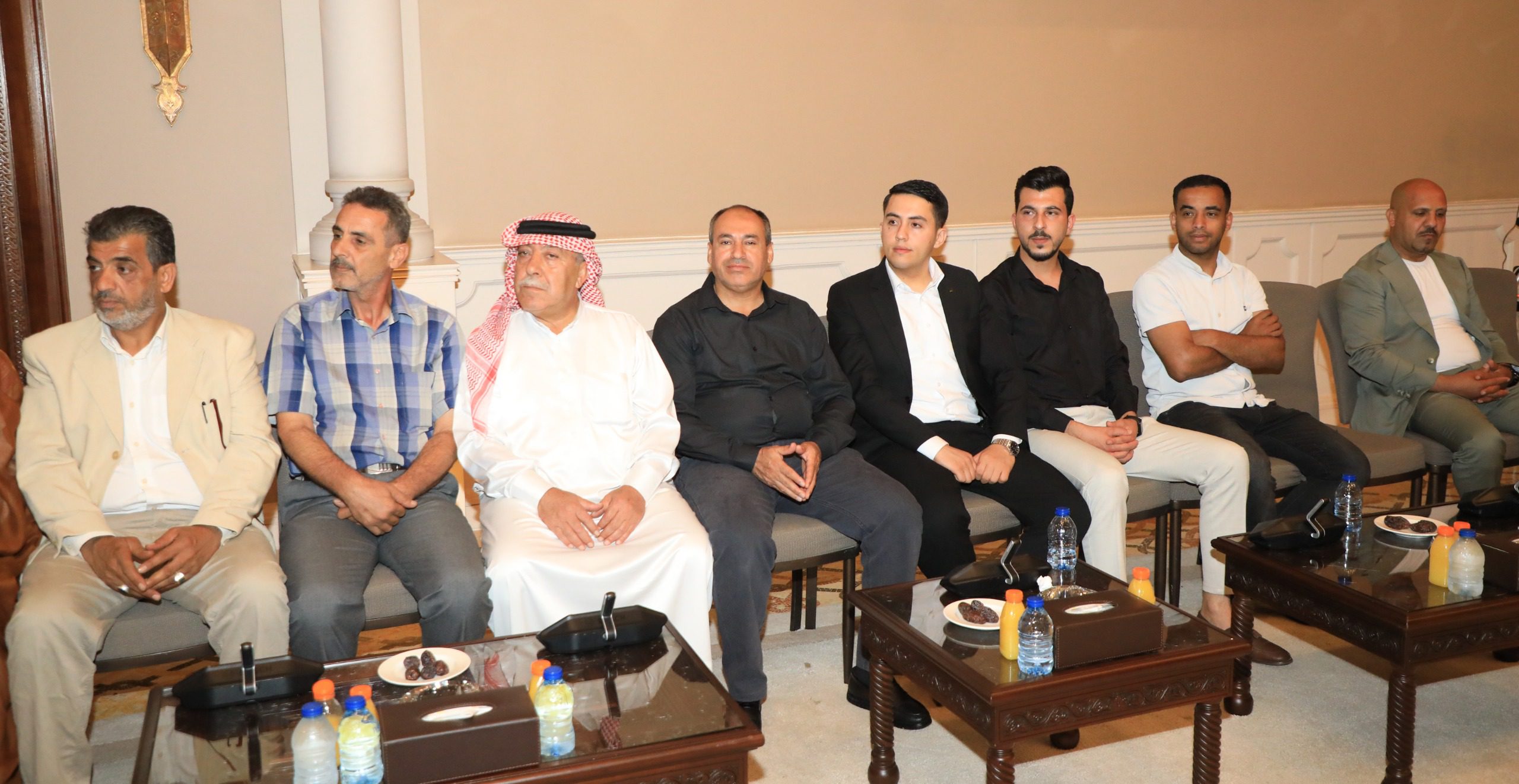 رئيس الديوان الملكي يلتقي وفدا من ملتقى حي الحسين بالمفرق