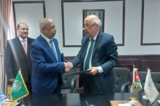 مذكرة تفاهم بين الرابطة العلمية لمراكز بحوث تنمية الموارد البشرية في الوطن العربي والأكاديمية العربية للعلوم والتكنولوجيا والنقل البحري