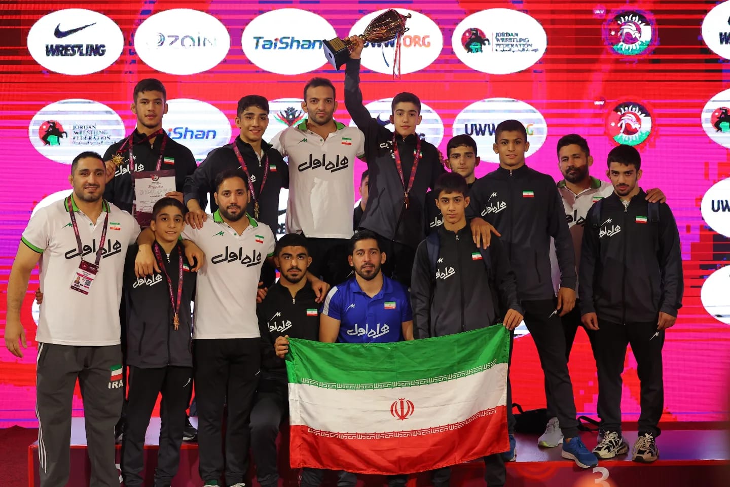 أوزبكستان وإيران والهند يظفرون بكأس المجموع العام للمصارعة الرومانية والحرة والسيدات