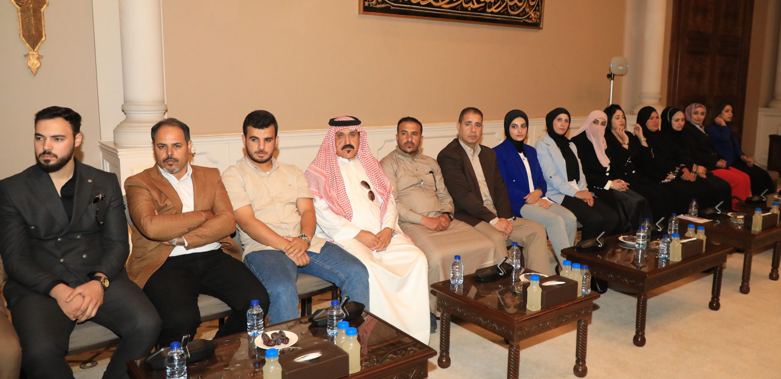 رئيس الديوان الملكي الهاشمي يلتقي رؤساء جمعيات وناشطين الاجتماعيين