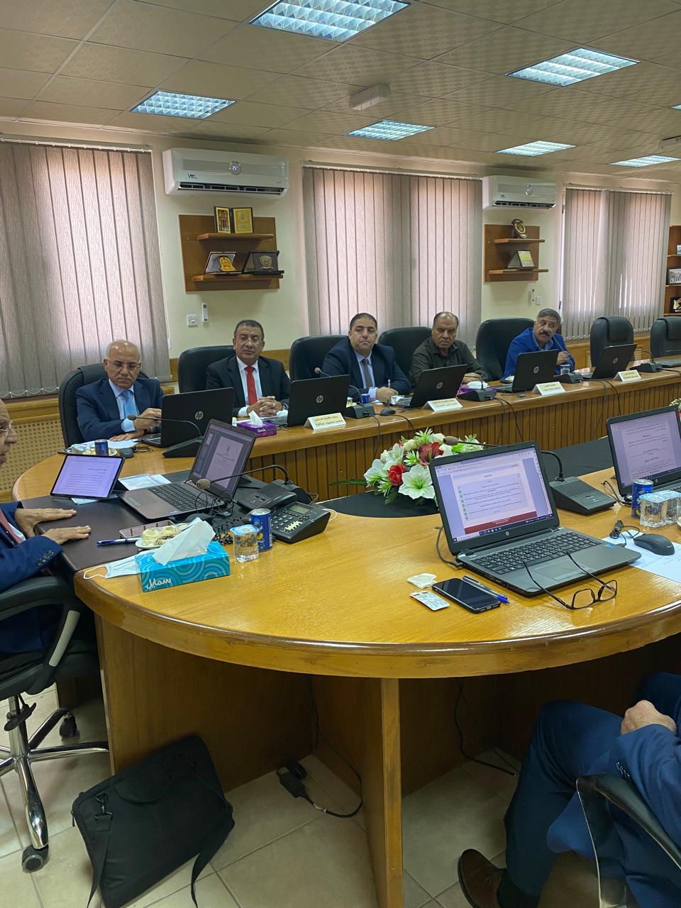 مجلس أمناء "الطفيلة التقنية" يعقد اجتماعا بمقر الجامعة