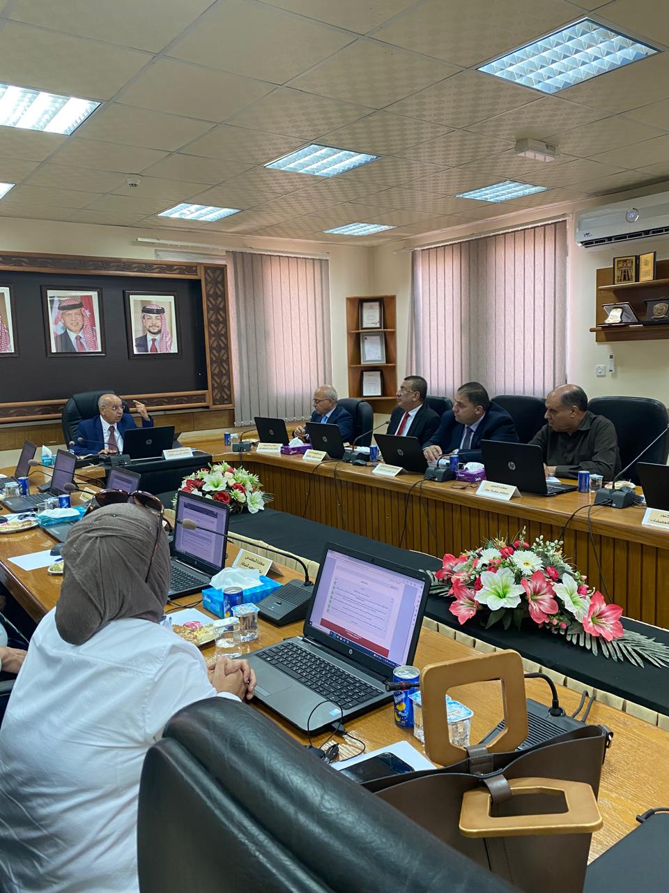مجلس أمناء "الطفيلة التقنية" يعقد اجتماعا بمقر الجامعة