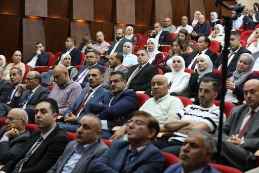 جامعة البترا تكرم عشرين باحثًا متميزًا من أعضاء هيئة التدريس