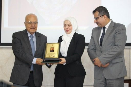 جامعة البترا تكرم عشرين باحثًا متميزًا من أعضاء هيئة التدريس