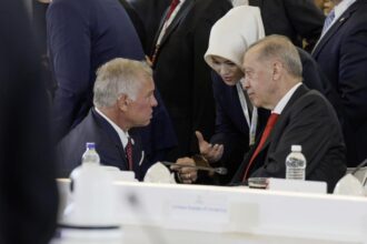 الملك في قمة مجموعة السبع يلتقي قادة الدول ورؤساء الحكومات(صور)
