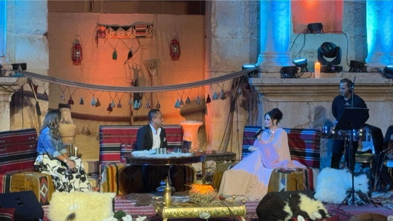 اجتماع النجوم على المسرح الرئيسي في جرش