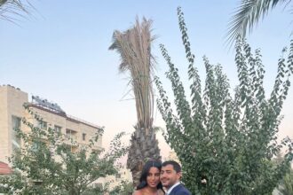 نور البنت الكبرى لرجل الأعمال زايد البداد تتألق في حفل خطوبتها