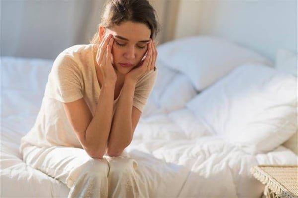 ما اسباب الصداع في الصباح عند الاستيقاظ من النوم ؟