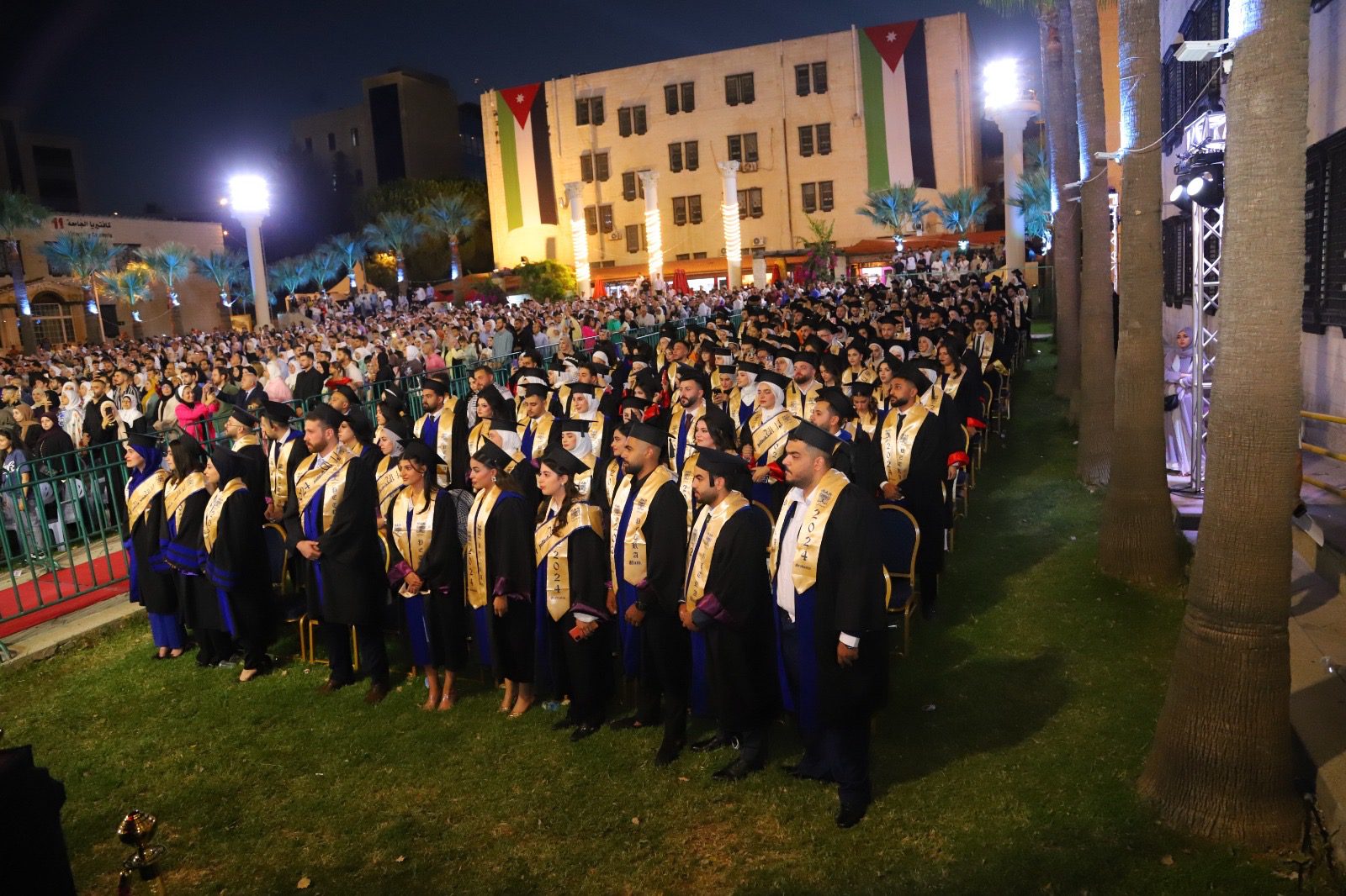 جامعة البترا تحتفل بتخريج طلبة الفصل الثاني من الفوج الثلاثين