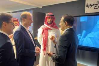 وفد ثقافي أردني وعراقي يزور جناح السعودية في مهرجان جرش الـ38