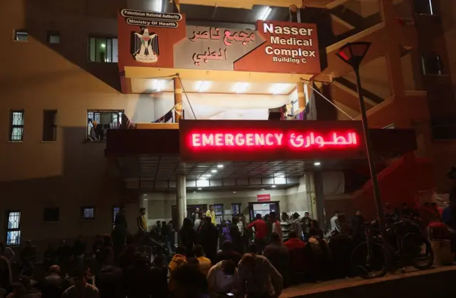 "أطباء بلا حدود تحذر من توقف الرعاية الصحية في مستشفى ناصر بجنوب غزة بسبب نقص الإمدادات والوقود"