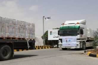 قافلة مساعدات أردنية جديدة تعبر إلى غزة يوم الاثنين