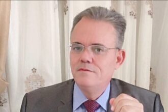 بلا لت وعجن عارفين شو بدنا