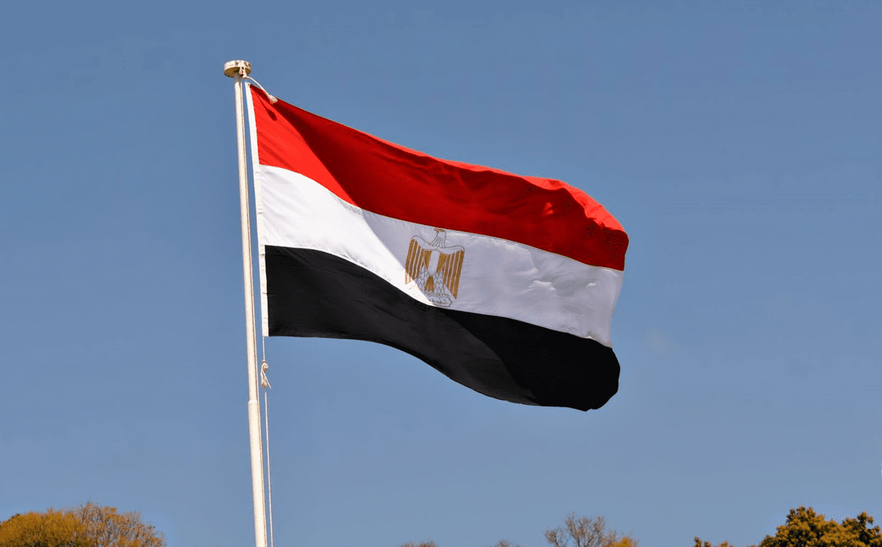 عاجل.. مصر تطالب بوقف العمليات العسكرية في السودان
