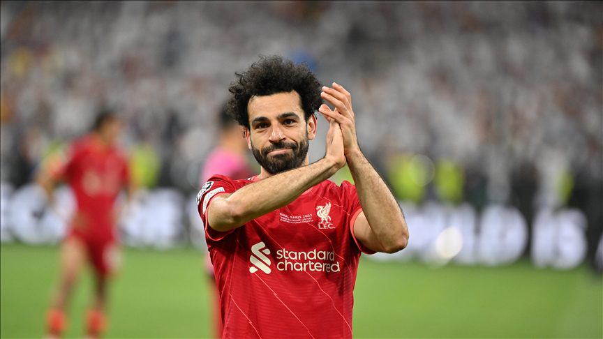 ليفربول يُجبر صلاح على التجديد للبقاء