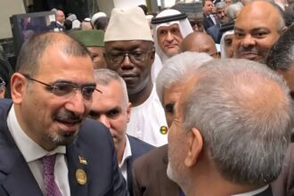 الجازي يشارك في تنصيب الرئيس الإيراني