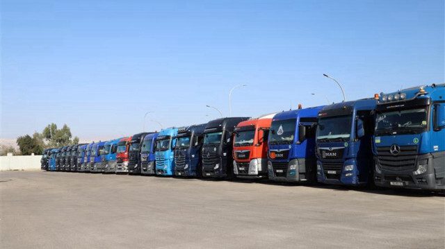 عاجل .. الأردن يرسل 100 شاحنة مساعدات إنسانية إلى غزة