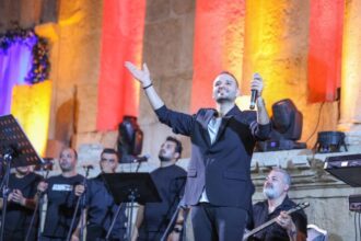 عيسى السقار يحول حفله في مهرجان جرش إلى مهرجان تضامن مع غزة