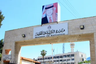 دعوة المرشحين الأوائل للمقابلات الشخصية