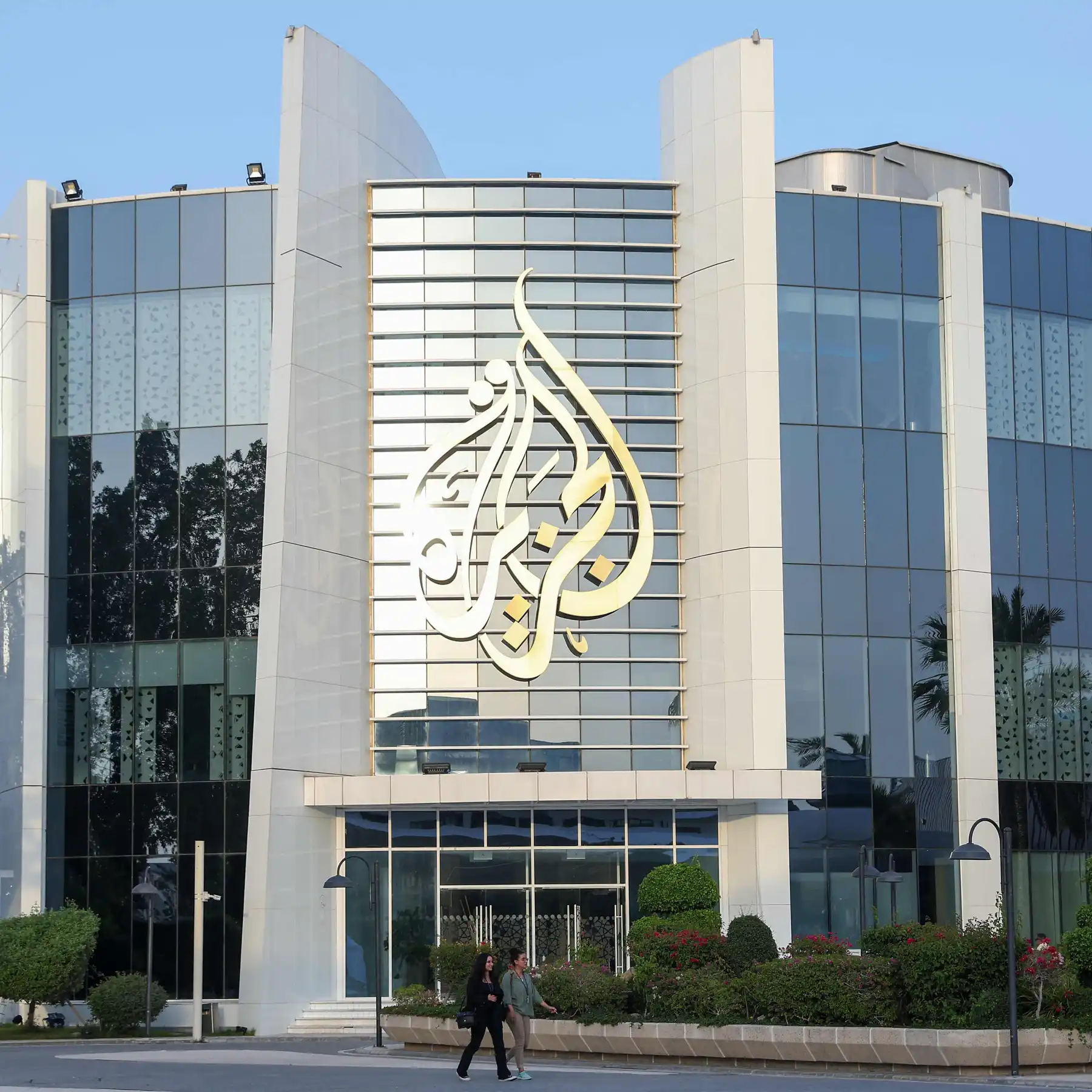عاجل .. محكمة تل أبيب تؤيد تمديد إغلاق مكتب قناة الجزيرة في إسرائيل