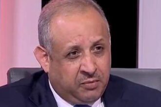 العجارمة يكتب: فلسفة عدم الجمع بين الوظيفة العامة وأي عمل آخر