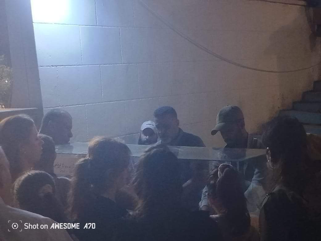 بسام دكاك من ممثل الى بائع فطائر والجمهور بين مؤيد و معارض