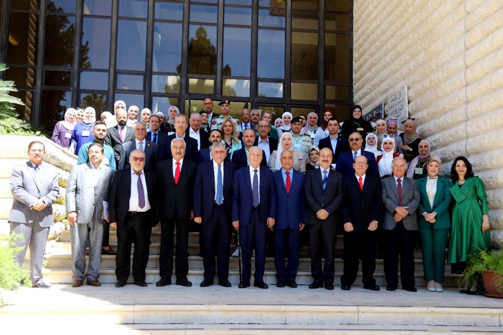 صورة حول : أ.د. حمدان بمؤتمر أبحاث الموهبة والتفوق : التحدّي الأكبر هو جمع التكنولوجيا والتربية وعلم النفس دون التضحية بالقيم التربوية والأخلاقية أ.د. حمدان بمؤتمر أبحاث الموهبة والتفوق : التحدّي الأكبر هو جمع التكنولوجيا والتربية وعلم النفس دون التضحية بالقيم التربوية والأخلاقية