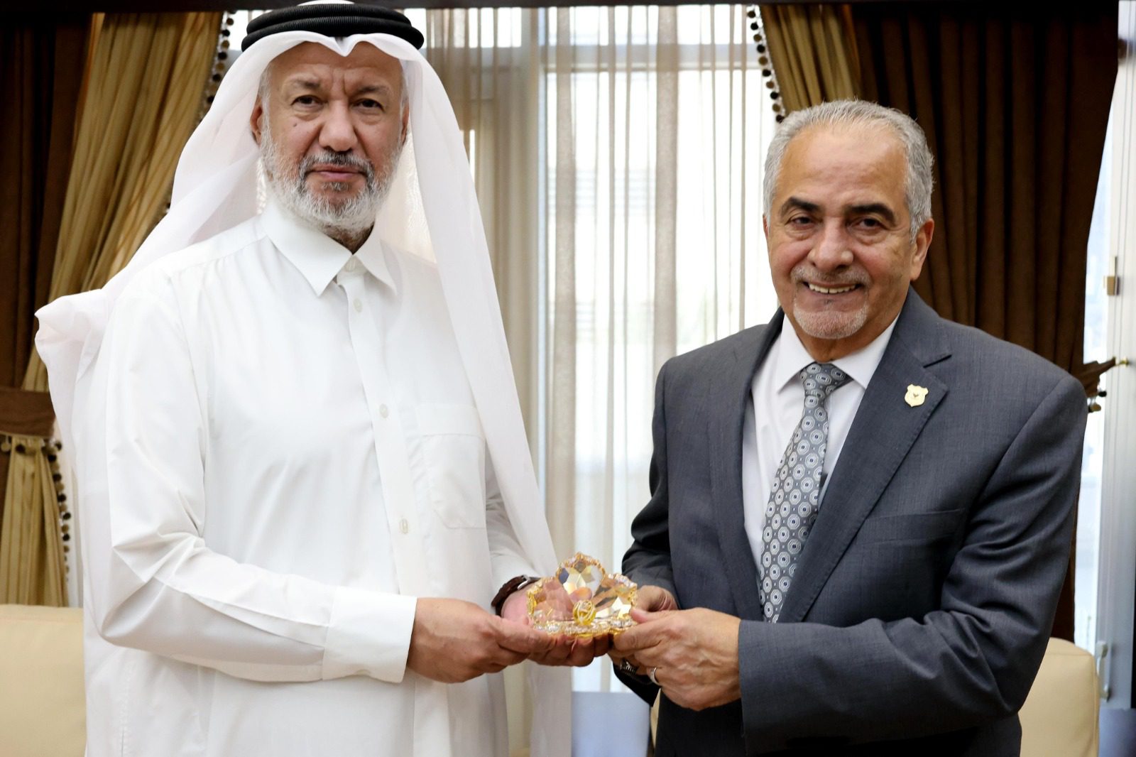 أ.د.ساري حمدان يستقبل وفد الاتحاد العربي للثقافة الرياضية