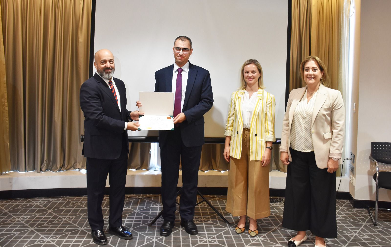مشاركة وتكريم مستشفى الأستقلال في حفل تكريم اعتماد الحضانات وحصوله على المركز الاول بالمستوى البلاتيني