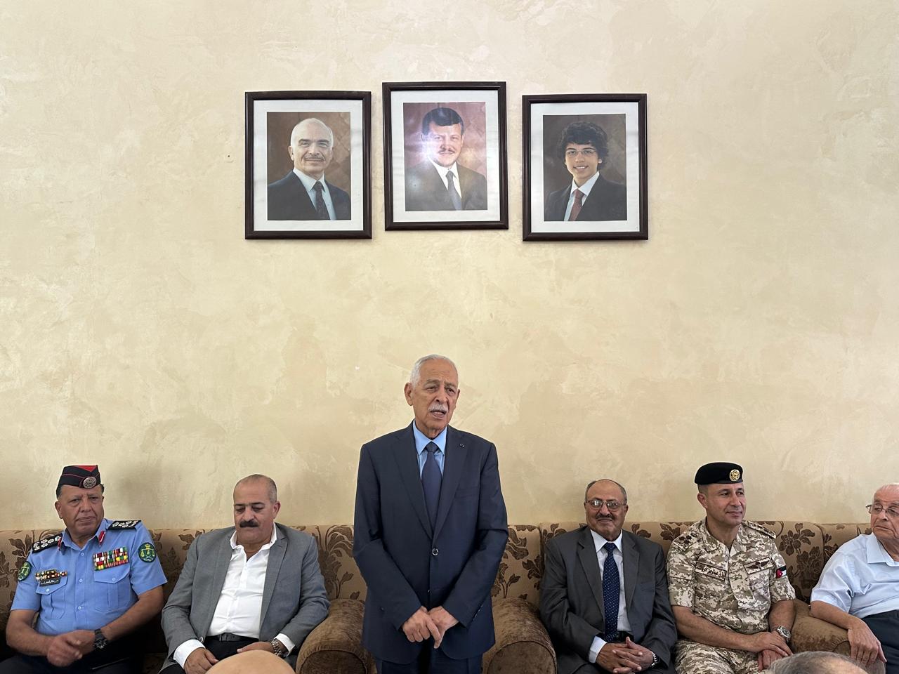 مندوبا عن الملك وولي العهد.... العيسوي يعزي عشيرتي الخصاونة والخوالدة