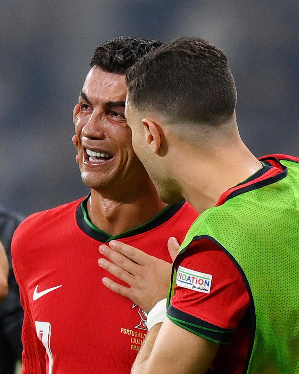 شركة طيران تعلق على بكاء كريستيانو رونالدو بشكلٍ ساخر