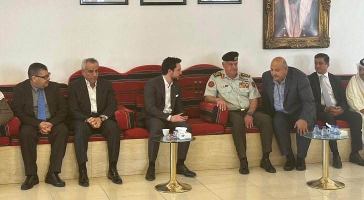 ولي العهد يعزي في وفاة نجل شقيق رئيس هيئة الأركان المشتركة