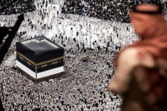 إغلاق 3 شركات وفقا لقانون منع الاتجار بالبشر