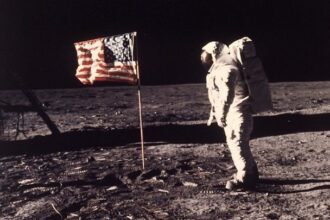 في مثل هذا اليوم عام 1969 تمكنت مهمة "أبولو 11" من الهبوط على سطح القمر
