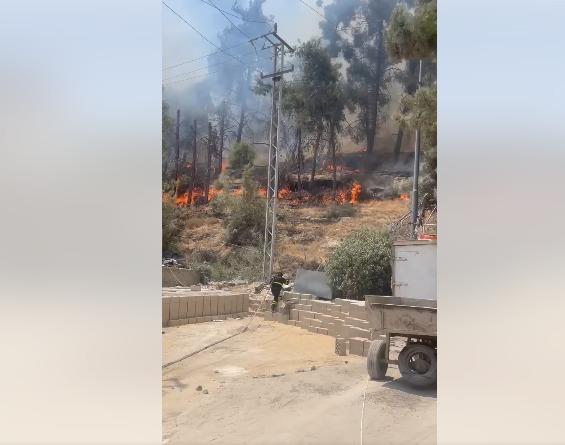 الدفاع المدني بتعامل مع حريق كبير في ناعور