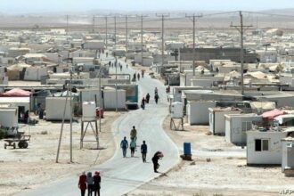 وزير الداخلية: نعمل على مراجعة سياستنا بشأن اللجوء السوري
