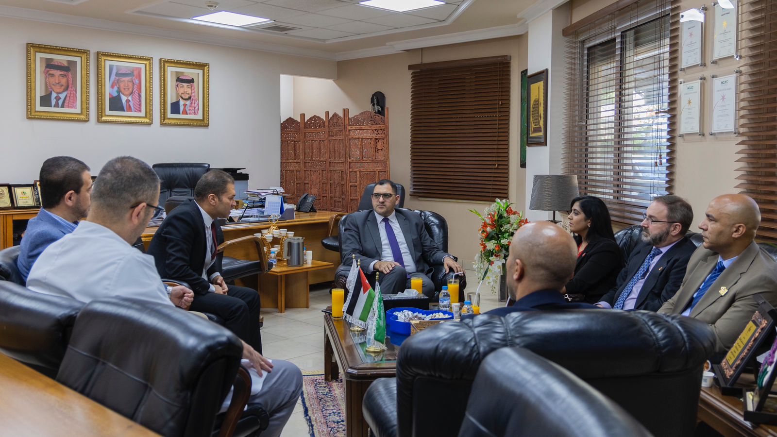 وفد من جمعية القلب الأمريكية AHA يزور مستشفى الاستقلال