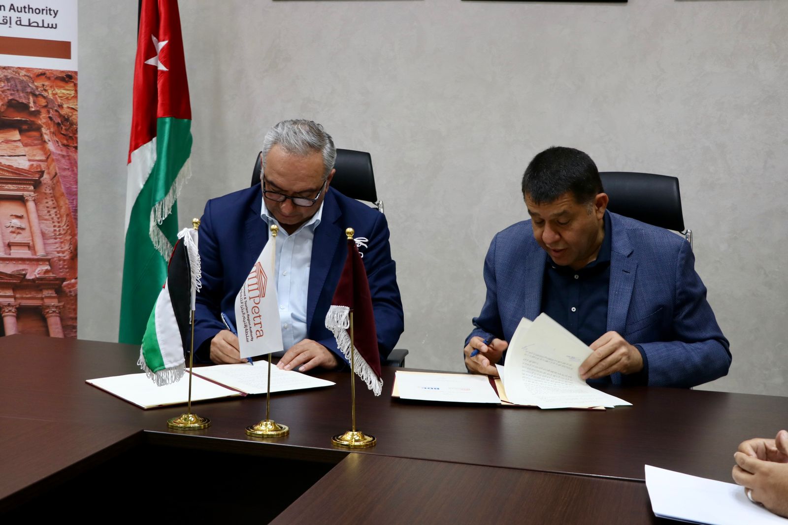 اتفاقية دعم شباب لواء البتراء بين BDC وسلطة البتراء