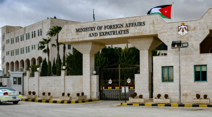 الخارجية تهيب بالأردنيين عدم السفر إلى لبنان في الوقت الراهن