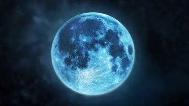 عيون المواطنين تتجه نحو سماء المملكة اليوم لمشاهدة (الازرق العملاق)