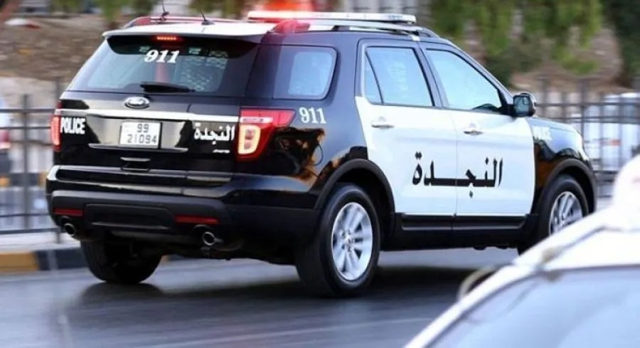عشريني يقتل شخص ويصيب اخر في العقبة