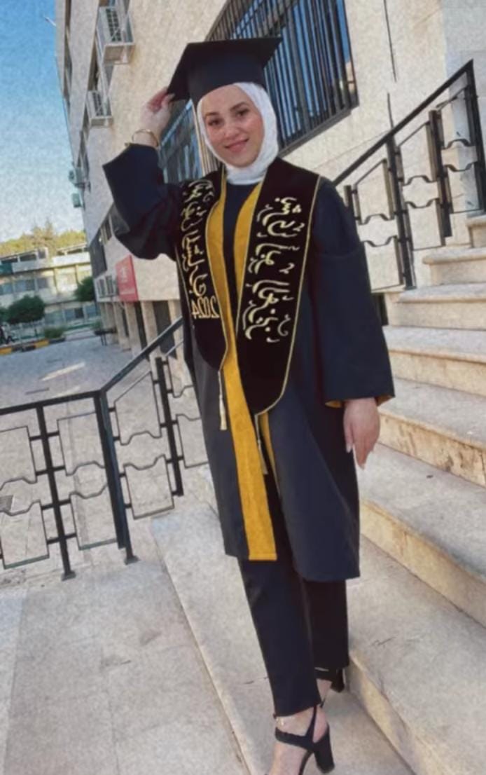 الممرضة بشرى علي ابو العزيز .. مبارك التخرج