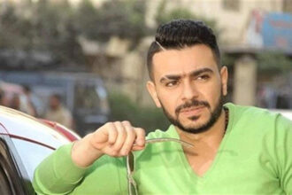 ما سبب منع الأوقاف المصرية الفنان كريم الحسيني من الصلاة