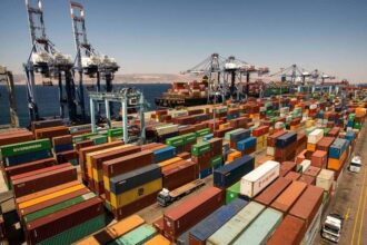 عاجل | تراجع مناولة الحاويات في ميناء العقبة بنسبة 17% بسبب أزمة باب المندب