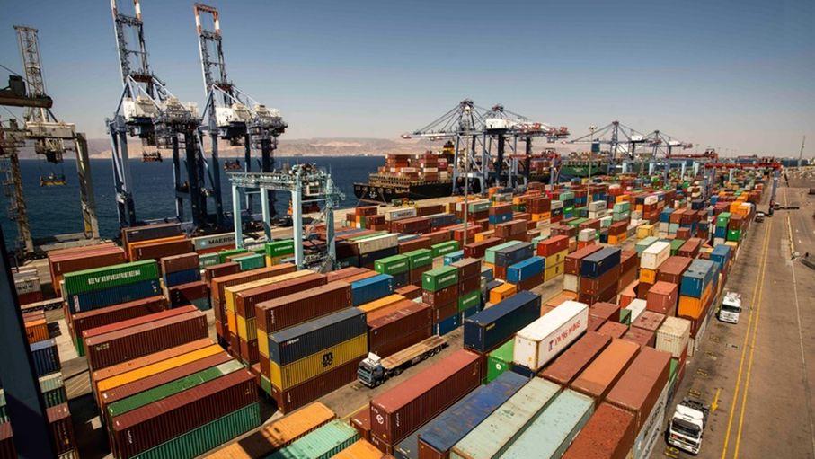عاجل | تراجع مناولة الحاويات في ميناء العقبة بنسبة 17% بسبب أزمة باب المندب