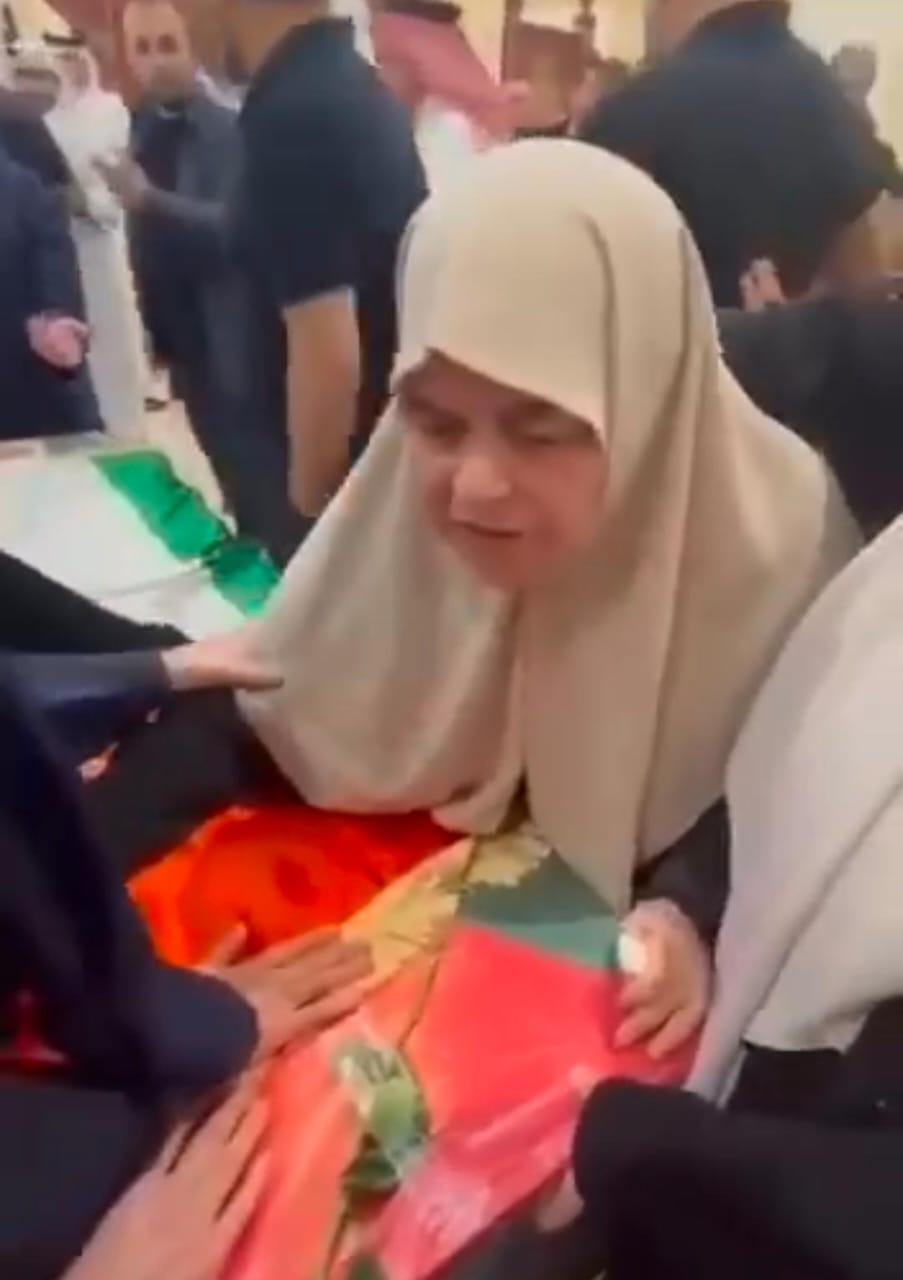 زوجة اسماعيل هنية تنعي زوجها بكلمات مليئة بالصبر والعزيمة ( فيديو)